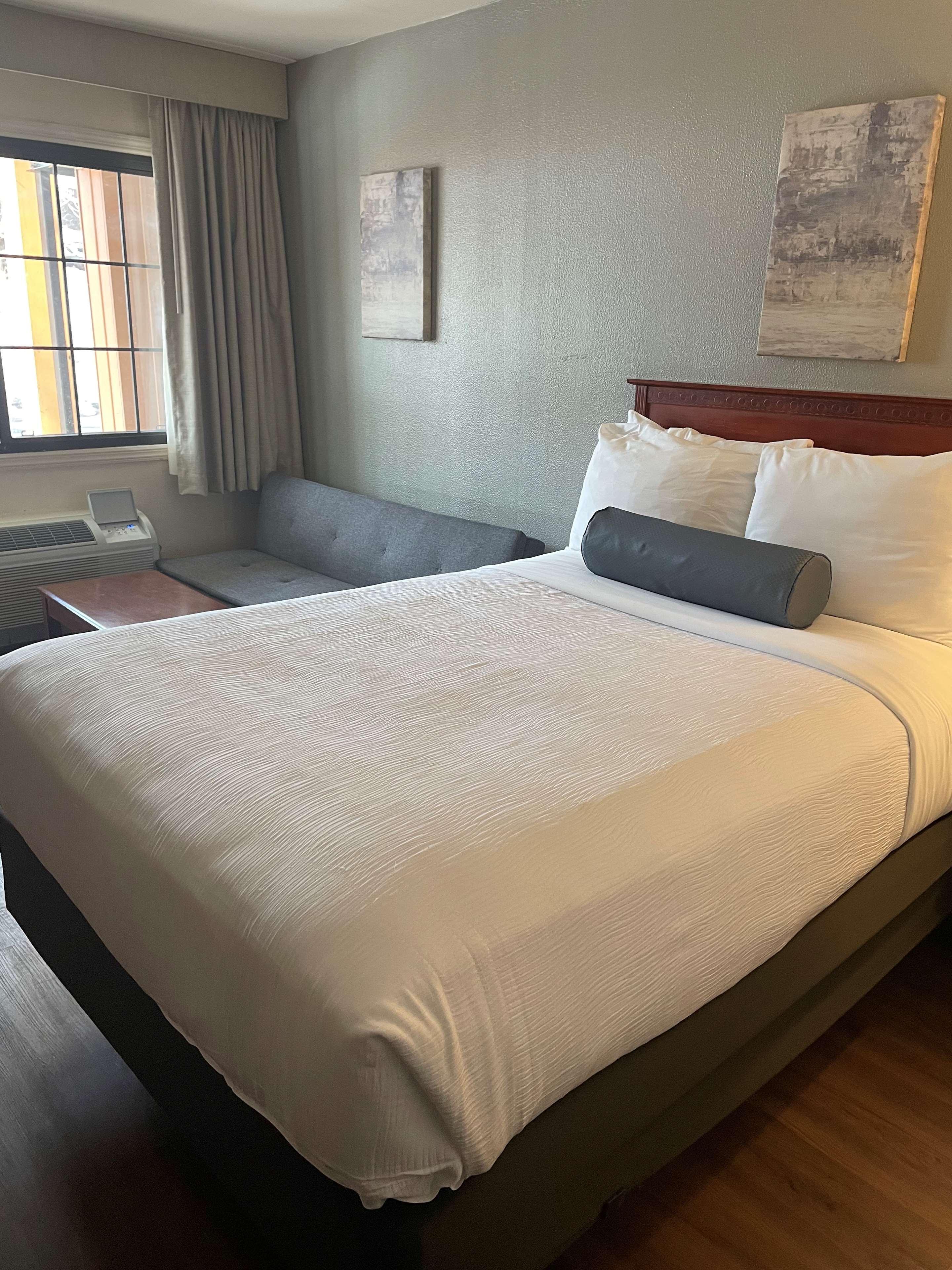 Surestay By Western Hotel