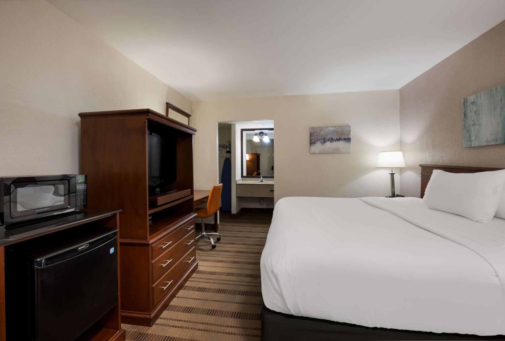 Surestay By Western Hotel 3*