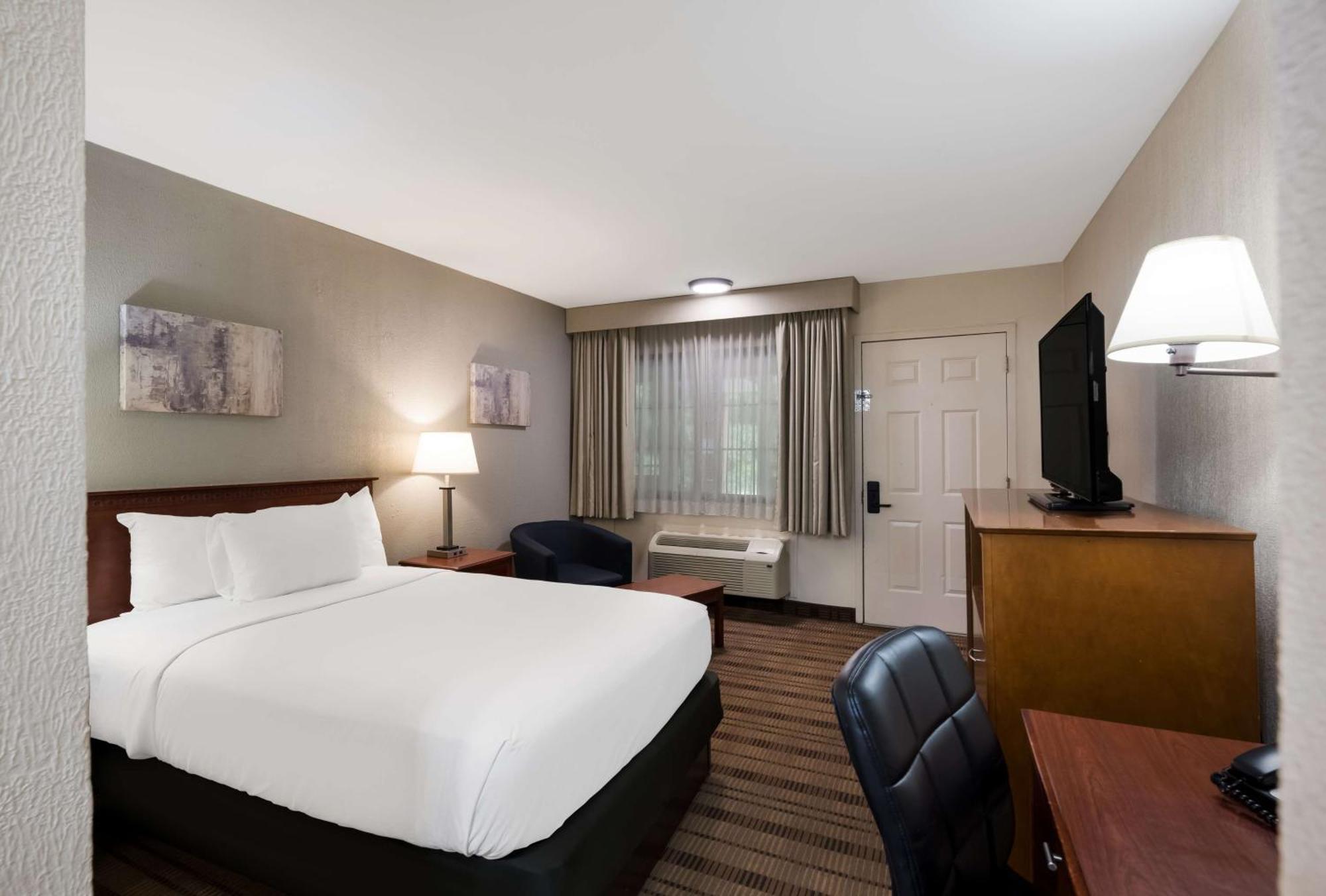 Hotel Surestay By Western Woodbury (Nassau County)