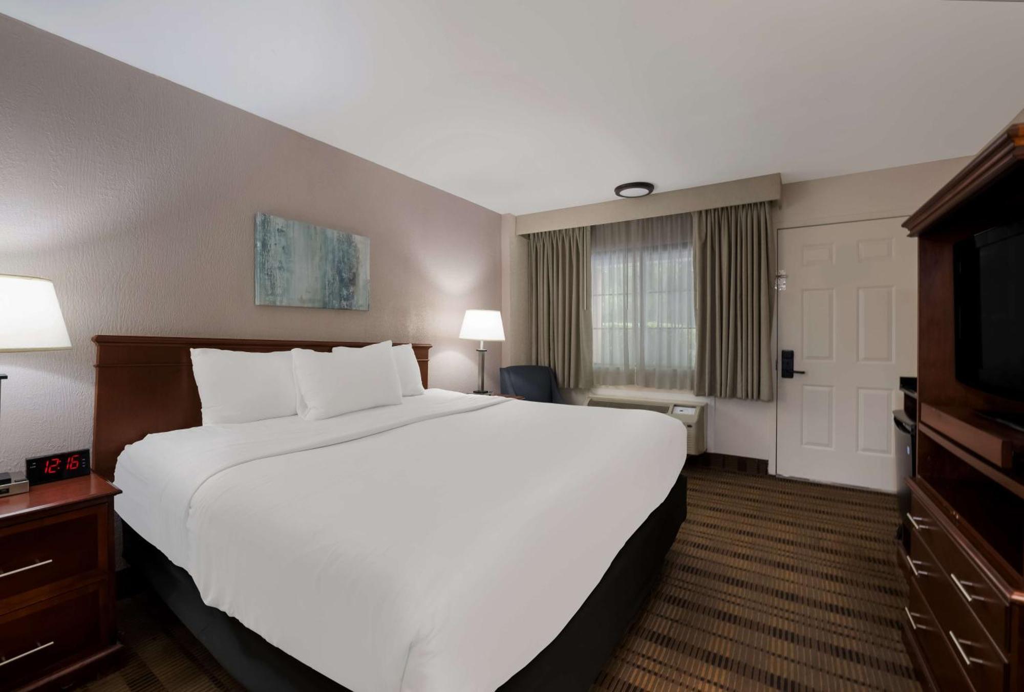 Surestay By Western Hotel 3*