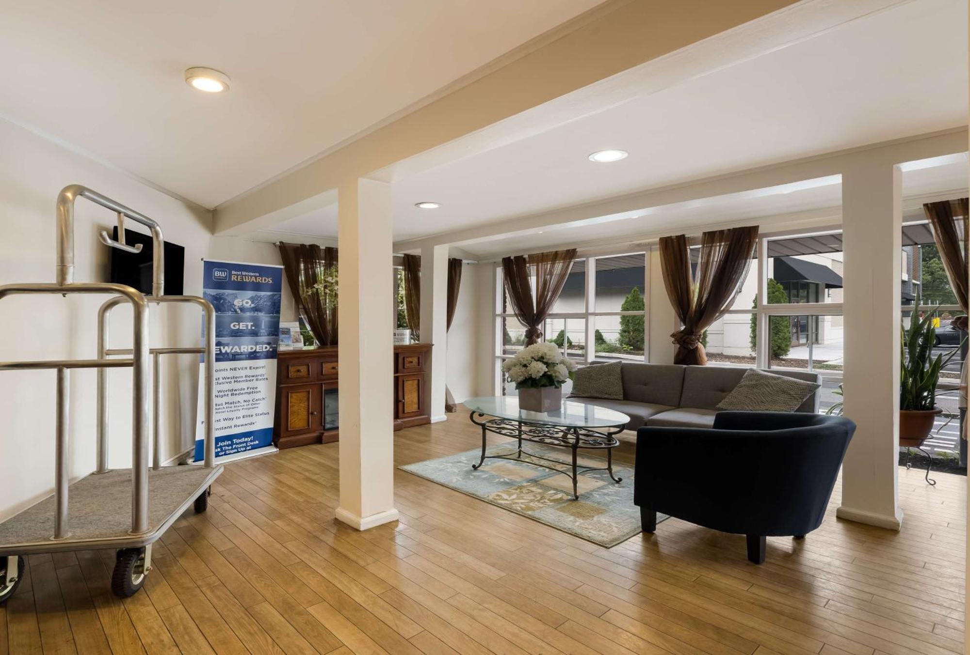 Hotel Surestay By Western